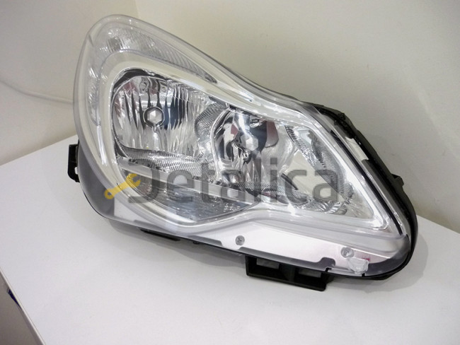 Фара правая для Opel Corsa D от 2011 внутри хром