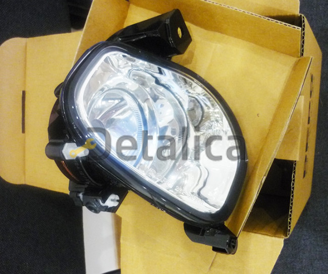 Фара противотуманная правая для Тойота Авенсис от 2003-2005 (Depo)