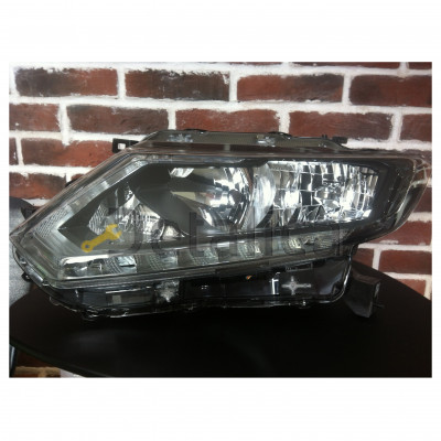 Фара левая для Ниссан Х-Трейл Т32 галоген ( корпус ) оригинал