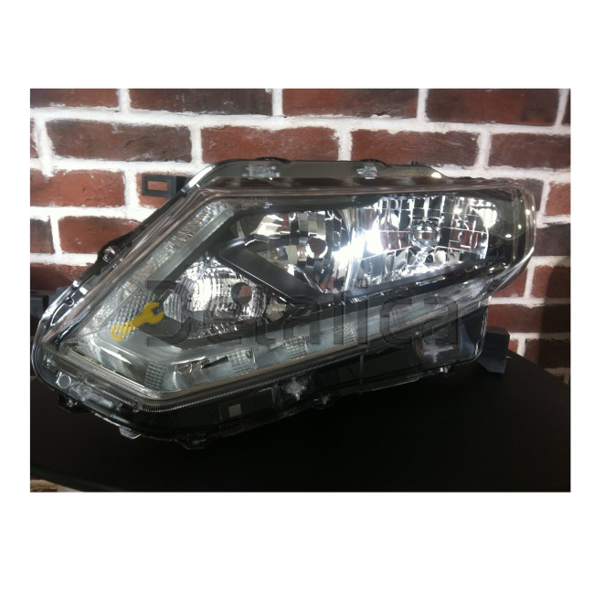 Фара левая для Ниссан Х-Трейл Т32 галоген ( корпус ) оригинал