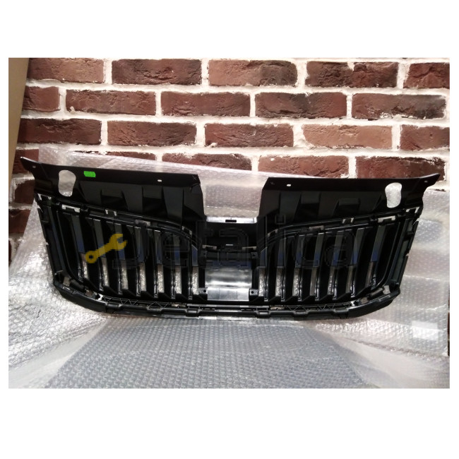 Решетка радиатора для Шкода Октавия А7 оригинал