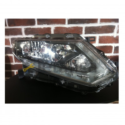 Фара правая для Ниссан Х-Трейл Т32 галоген ( корпус ) оригинал