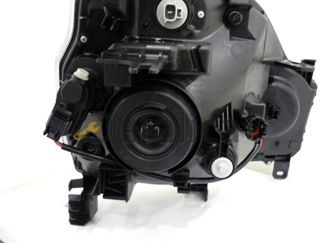 Фара левая для Ниссан Х-Трейл Т31 оригинал