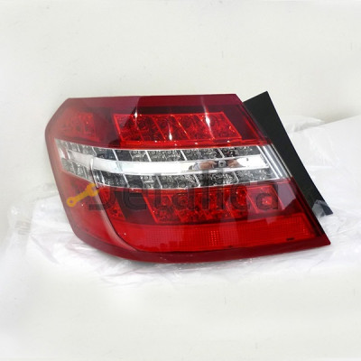 Фонарь задний внешний левый диод  AVANTGARD для Мерседес W212