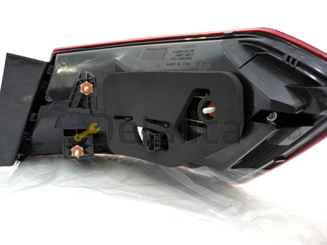 Фонарь задний внешний левый диод  AVANTGARD для Мерседес W212