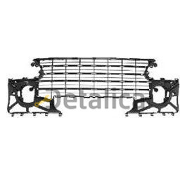 Решетка бампера передняя без отверстий под противотуманки для Пежо 307