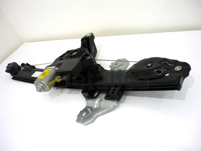 Электро-стеклоподъёмник передней левой двери Ниссан Сентра В17