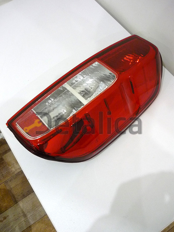 Фонарь задний правый для Ниссан Навара