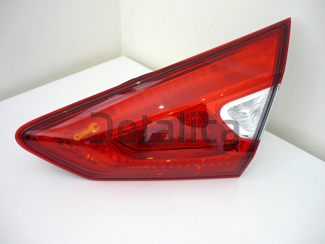Фонарь задний внутренний правый для Ниссан Тиида С13