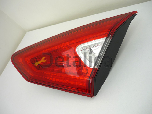 Фонарь задний внутренний правый для Ниссан Тиида С13
