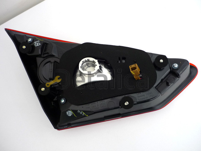 Фонарь задний внутренний правый для Ниссан Тиида С13