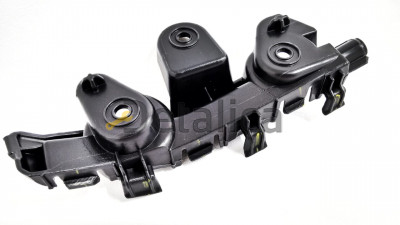 Renault KAPTUR крепление бампера передн лев (Тайвань) Renault KAPTUR крепление бампера передн лев (Тайвань)