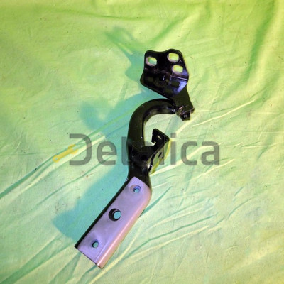 Петля капота правая для Мерседес 447 оригинал