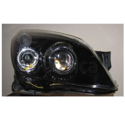Фара правая ксенон с регулятором мотора  EAGLE EYES внутри черная для Опель Астра H GTC
