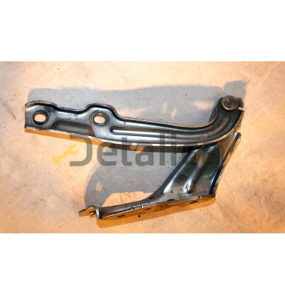 Петля капота правая для Шкода Октавия А7 оригинал