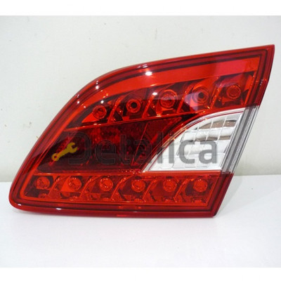 Фонарь задний внутренний правый для Ниссан Сентра B17 оригинал