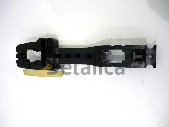 Внутренняя часть ручки двери Ниссан Сентра В17