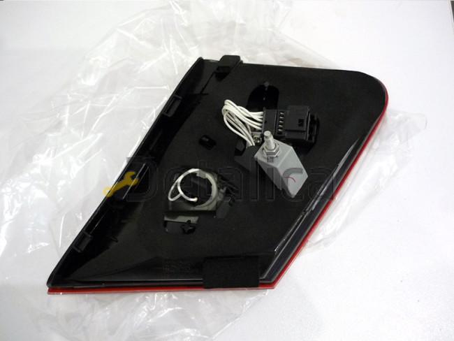 Фонарь задний внутренний левый диод для Мерседес W212