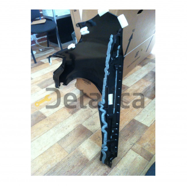 Крыло переднее правое для Ниссан Патфайндер Р52 оригинал