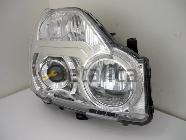 Фара правая для Ниссан Х-Трейл Т31 ксенон