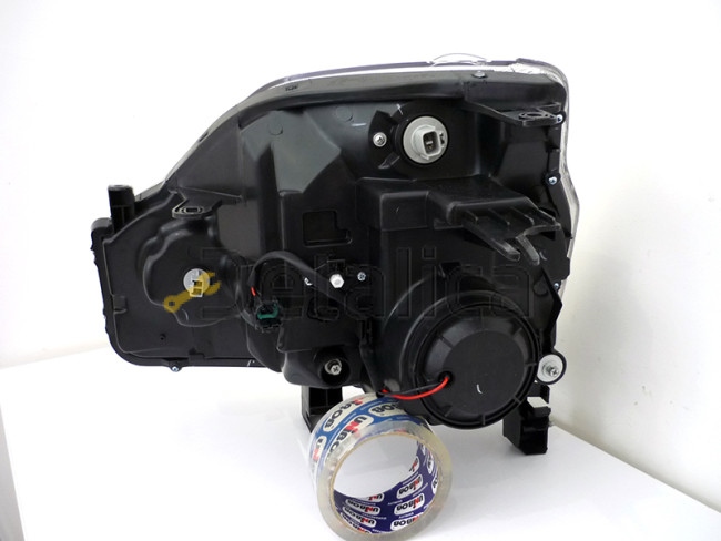 Фара правая для Ниссан Х-Трейл Т31 ксенон