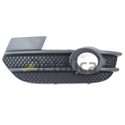 Решетка бампера переднего левая с отв под противотуманку для Ауди Q3 от 2011 (Китай)