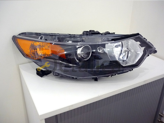 Фара правая для Хонда Аккорд 8 ксенон депо