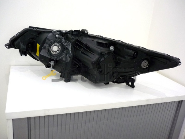 Фара правая для Хонда Аккорд 8 ксенон депо