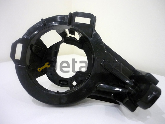 Кронштейн противотуманной фары на Ниссан Жук