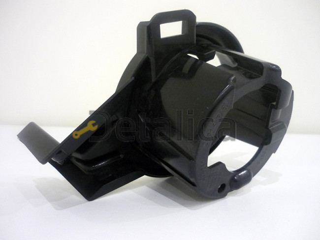 Кронштейн противотуманной фары на Ниссан Жук