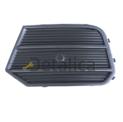 Решетка бампера переднего левая под датчик парковки для Ауди Q3 от 2014-2019 (Тайвань)