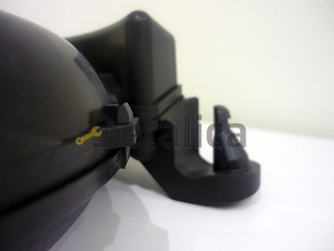 Корпус (патрубок) воздушного фильтра Ниссан Жук