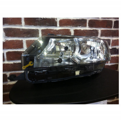 Фара левая для Шкода Рапид галоген оригинал