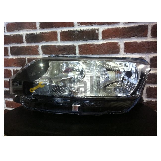 Фара левая для Шкода Рапид галоген оригинал