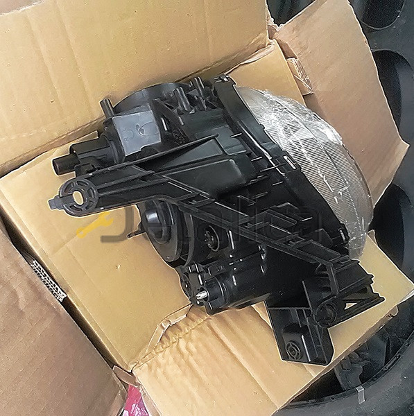 Фара левая для Ниссан Жук под корректор