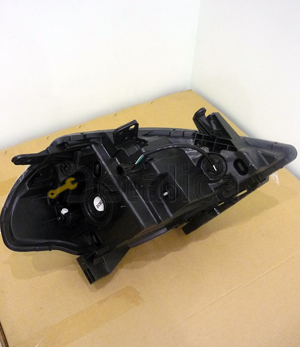 Фара левая для Ниссан Тиида под корректор