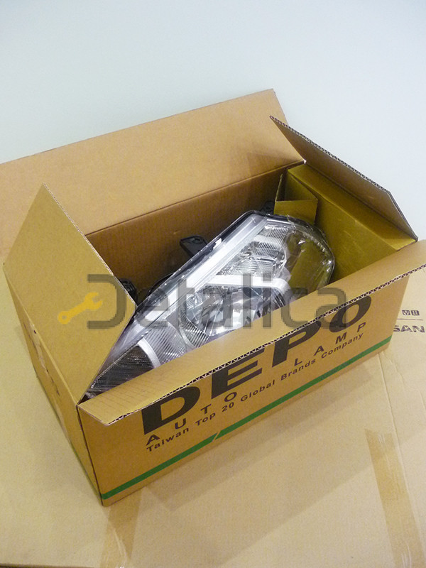 Фара левая для Ниссан Тиида под корректор