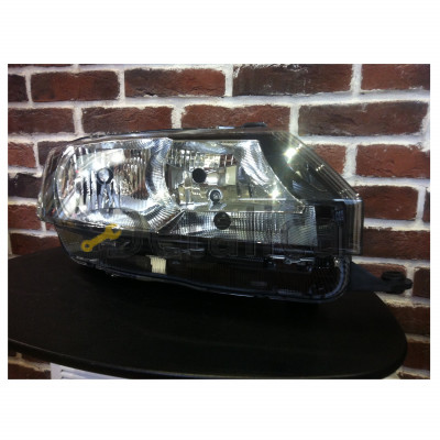 Фара правая для Шкода Рапид галоген оригинал