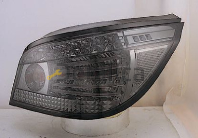 BMW E60 фонарь задн внешн л+п (комплект) тюнинг (седан) прозрач с диод ук.повор (sonar) тонир внутри хром