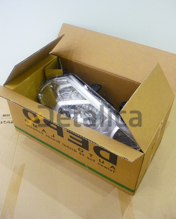 Фара правая для Ниссан Тиида под корректор