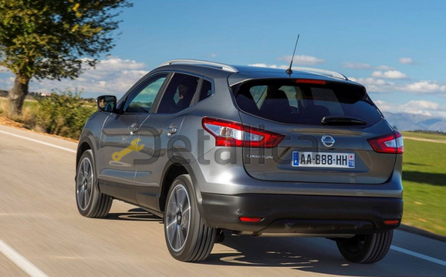 Крышка багажника для Ниссан Кашкай J11 под камеру оригинал