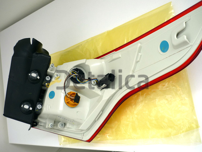 Фонарь задний внешний левый диод для Форд Куга от 2013