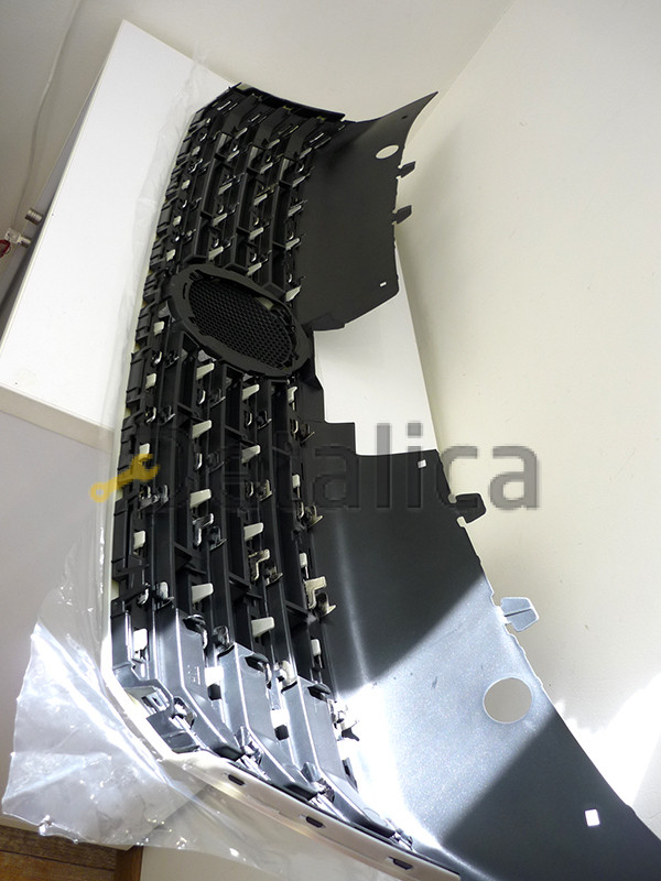 Решетка радиатора для Фольксваген Пассат Б7 от 2011 (Тайвань) хром-черная