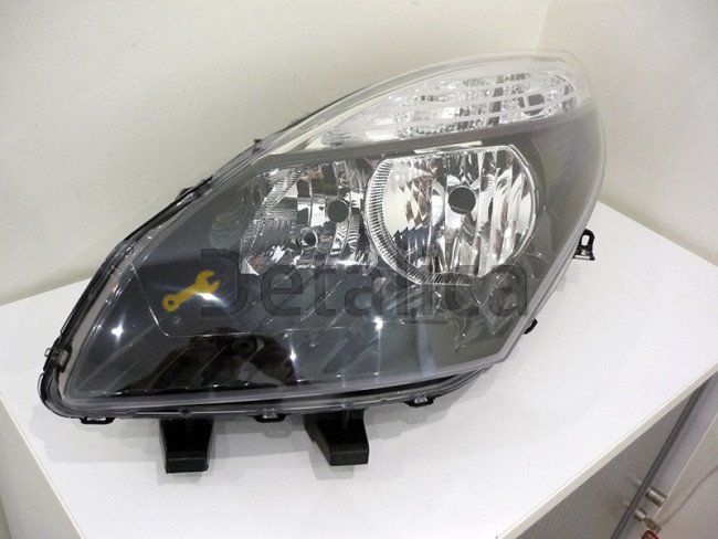 Фара левая на Рено Сценик 2009-2012 TYG