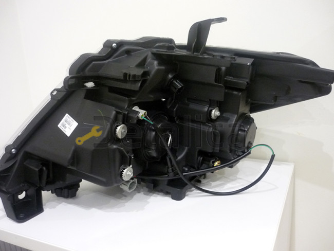 Фары тюнинг-комплект Eagle Eyes для Ниссан Патрол Y62 не ксенон хром внутри