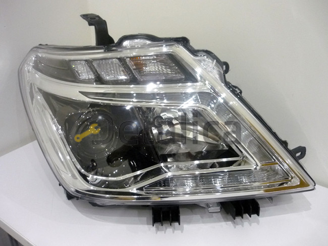 Фары тюнинг-комплект Eagle Eyes для Ниссан Патрол Y62 не ксенон хром внутри