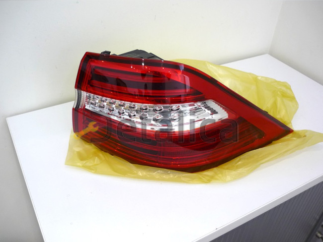 Фонарь задний внешний правый диод для Мерседес W166 ML