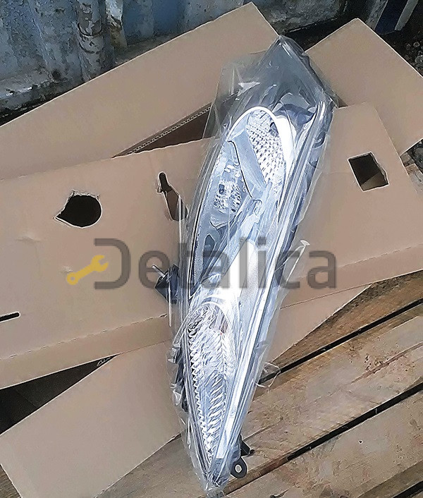 Указатель поворота правый для Ниссан Жук оригинал Указатель поворота правый для Ниссан Жук оригинал