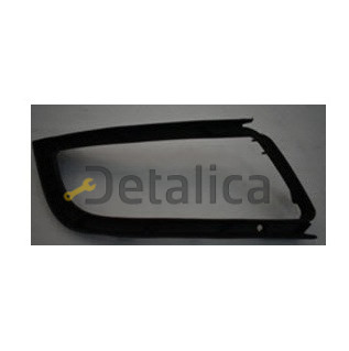 Решетка бампера передняя правая с отв под птф для Шкода Суперб от 2013 (Китай)