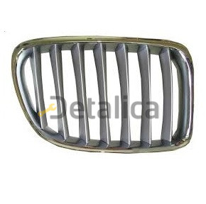 Решетка радиатора правая хром-серый для BMW E84 X1 от 2009